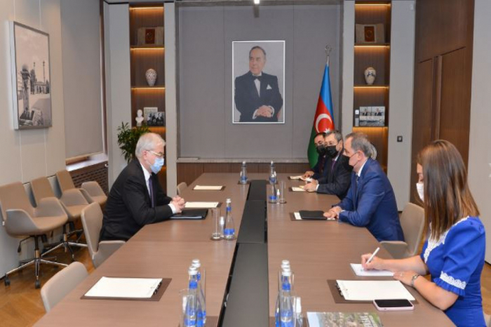 El canciller azerbaiyano recibe al nuevo copresidente ruso del Grupo de Minsk de la OSCE