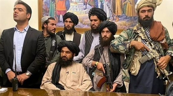 مسؤول في طالبان:الحركة وأمريكا تهدفان إلى تسليم مطار كابول على وجه السرعة
