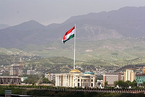   في سبتمبر ، ستستضيف عاصمة طاجيكستان قمم رؤساء دول منظمة شنغهاي للتعاون ومنظمة معاهدة الأمن الجماعي  