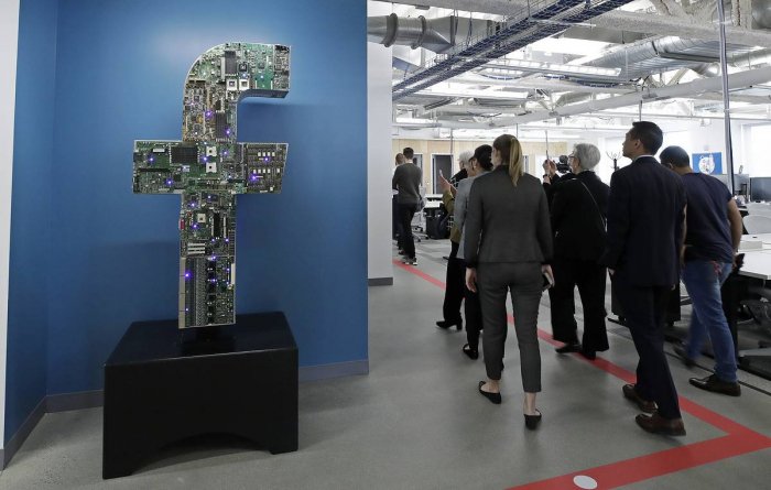 "Facebook" 2022-ci ilə qədər işçilərini ofisə çağırmayacaq