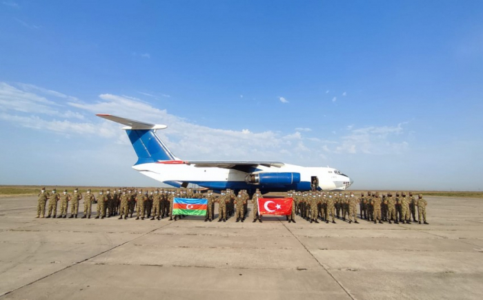  قسد جنودنا إلى تركيا للمشاركة في التدريبات -  صور  