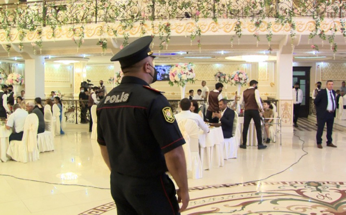 COVID-19 pasportu olmayan 53 nəfər şənliyə buraxılmadı COVID-19 pasportu olmayan 53 nəfər şənliyə buraxılmadı