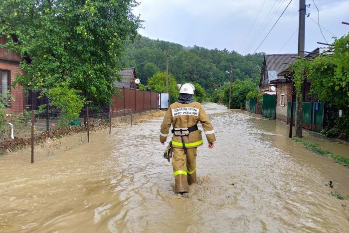 Kubanda sel fəlakəti:   1300-dən çox evi su basdı   