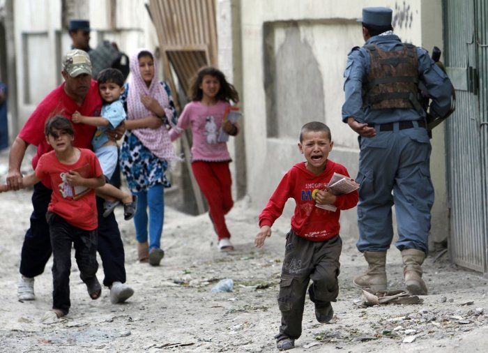       72 saata 20 uşaq öldürülüb:    BMT əfqan qaçqınlara görə İrana müraciət etdi   