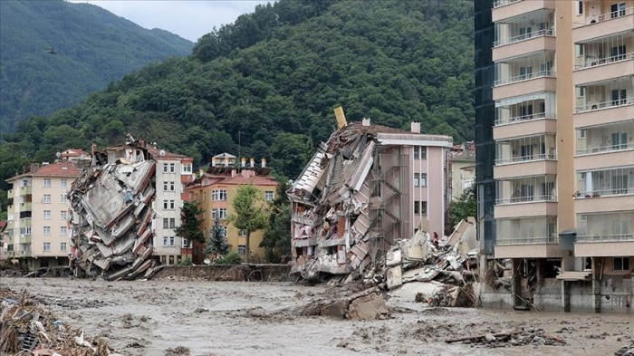 ارتفاع حصيلة ضحايا الفيضانات إلى 27 في تركيا
