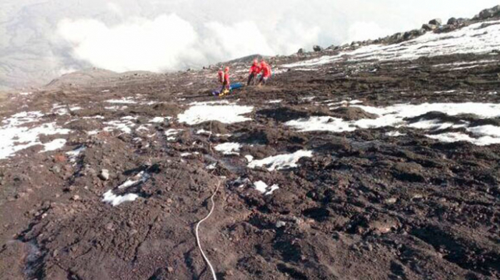 Vulkana baxmaq istəyən turistlər faciəvi şəkildə ölüb