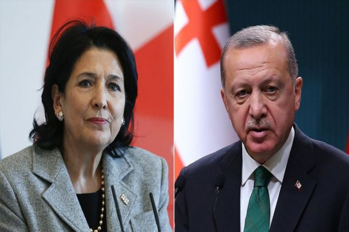 Türkiyə və Gürcüstan Prezidentləri telefonla danışıblar