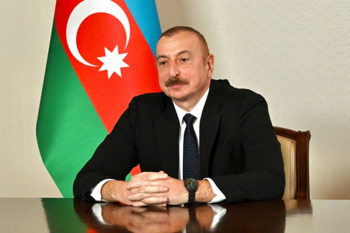  Le président Aliyev a félicité Raman Saleh pour avoir remporté la médaille d