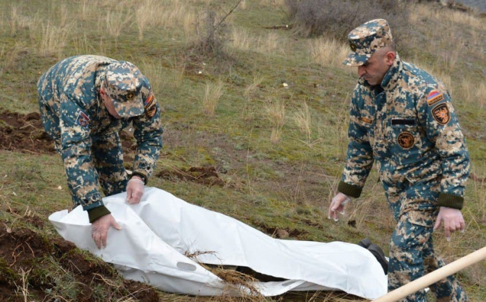   In Karabach wurde noch eine Leiche eines armenischen Soldaten gefunden  