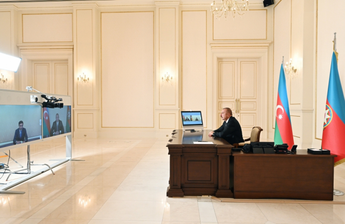  Presidente Ilham Aliyev recibe al nuevo ministro de Juventud y Deportes en formato de video 