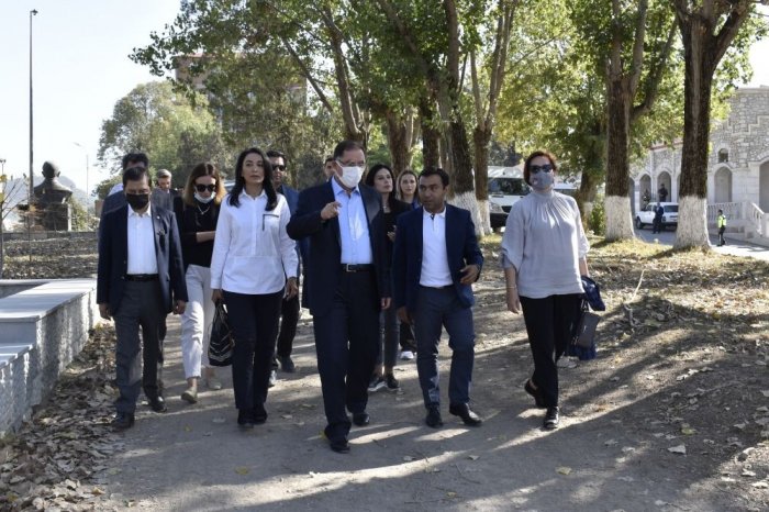   OIC delegation witnesses traces of Armenian vandalism in Azerbaijan