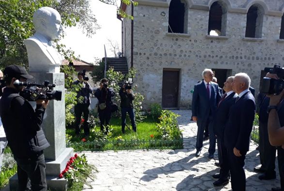 Renowned Azerbaijani cultural figures arrive in Shusha