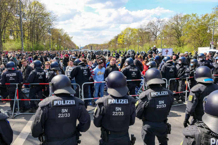 Beim letzten Wahlkampfevent der AfD fand Proteste in Berlin statt     - VIDEO    