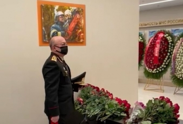 Kamaladdin Heydarov asiste a la ceremonia de despedida de Yevgeniy Zinichev