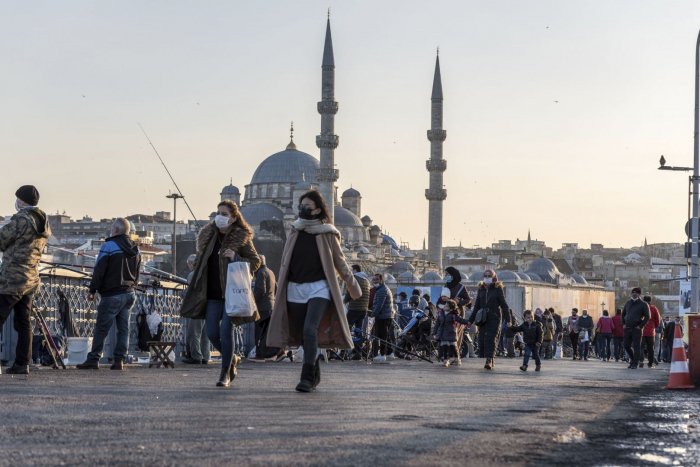 Türkiyədə koronavirusdan daha 227 nəfər ölüb 