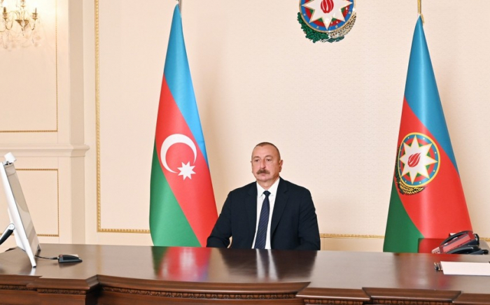   El presidente Ilham Aliyev asiste a la reunión del Consejo de Jefes de Estado de la CEI  