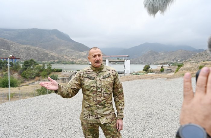  "Derrotamos a Serzhik, lo pusimos de rodillas, le rompimos la espalda" -  el jefe de Estado  