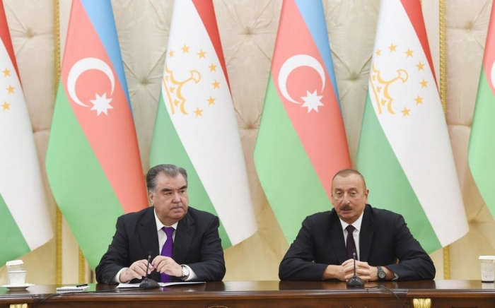  Azerbaijani, Tajik presidents hold phone talk  