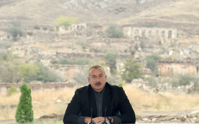     Ilham Aliyev:   "Sie wollten uns zwingen, mit Armenien zusammenzuarbeiten"  