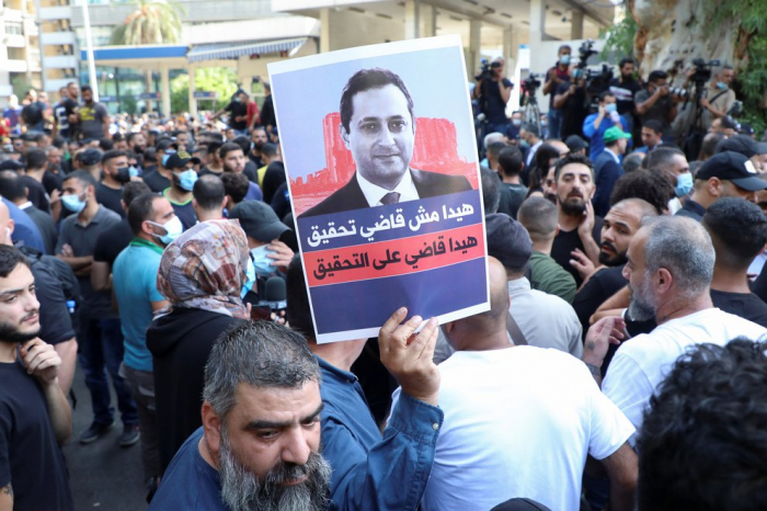 Al menos seis muertos durante una protesta convocada por Hezbollah contra un juez en Beirut