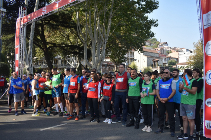   Maratón dedicado al Día de la Restauración de la Independencia de Azerbaiyán -   FOTOS    
