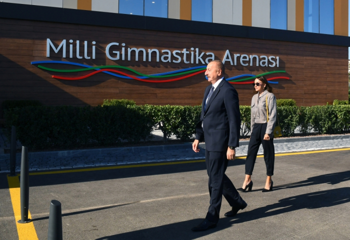  Ilham Aliyev et Mehriban Aliyeva visitent le nouveau bâtiment d’entraînement de l’Arène nationale de gymnastique 