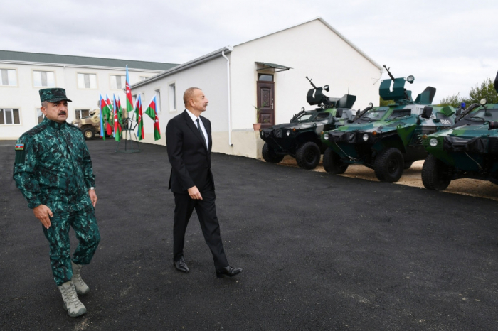  Präsident von Aserbaidschan inspiziert den Zustand des Militärkomplexes des Staatsgrenzdienstes in Zangilan 