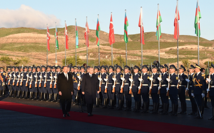  Cérémonie d’accueil officiel du président turc dans la région de Zenguilan - VIDEO