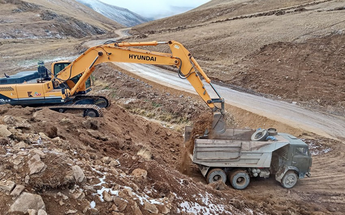  Azerbaijan constructs more than 580 km of roads in Kalbajar and Lachin 
