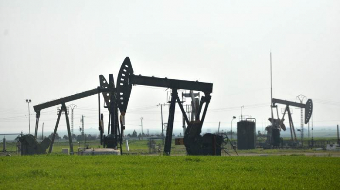 Oil prices fall on world markets