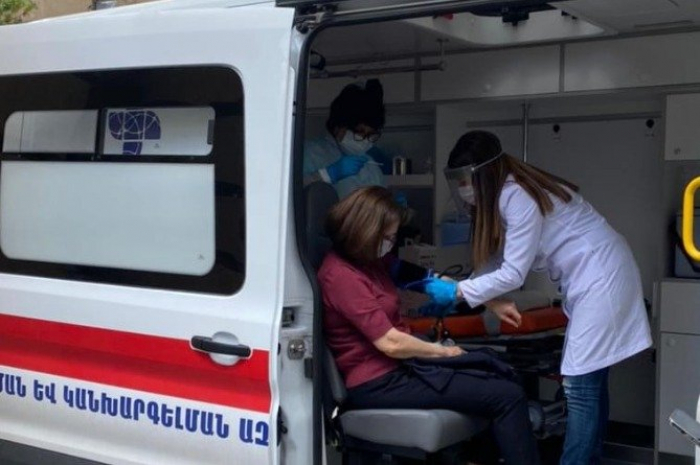    Ermənistanda vaksin çatışmazlığı yaşanır   
