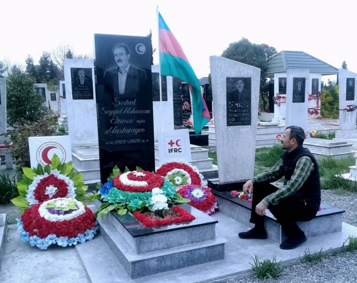  "Hər yan qan gölməçəsi idi" -  Bərdə şəhidinin qardaşı dəhşətli günü xatırlayır  