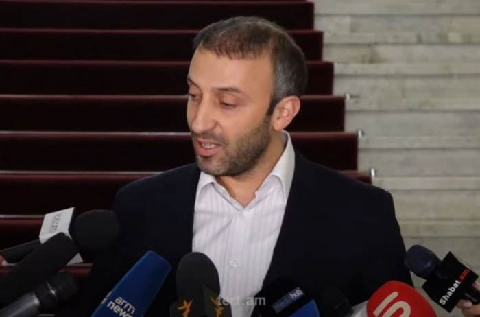 Erməni deputat mandatından imtina etdi