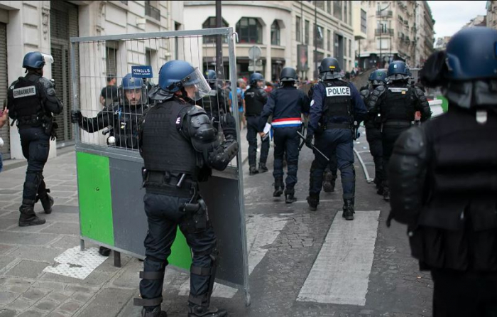 Parisdə terror həyəcanı:   70 nəfər təxliyə edildi   