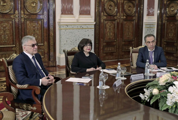 Una delegación de Azerbaiyán visita San Petersburgo