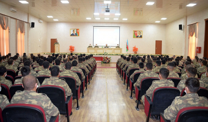 El ministro de Defensa galardona a las tropas que participan en la misión en Afganistán
