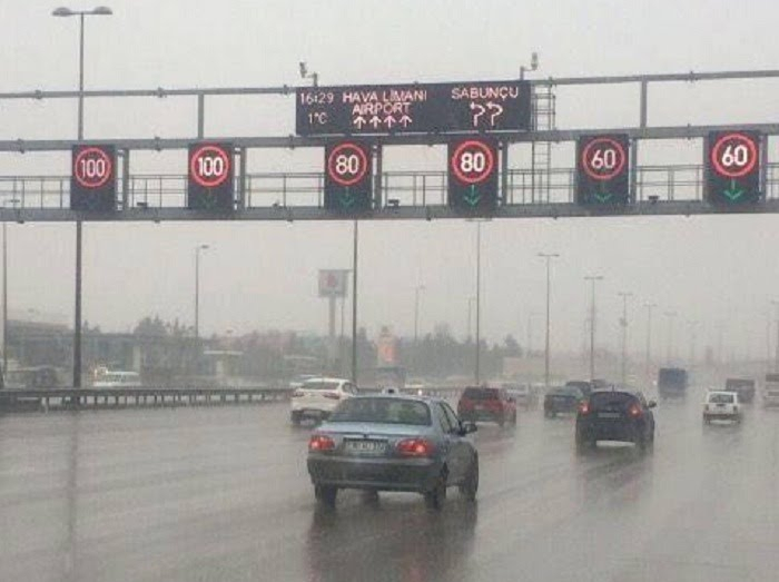       Sürücülərin diqqətinə:    Bu yollarda sürət həddi endirildi   