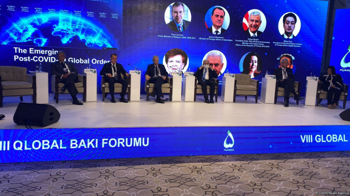  En términos del VIII Foro Global de Bakú se está celebrando el panel de discusiones "El Orden Global Emergente Post COVID19" 