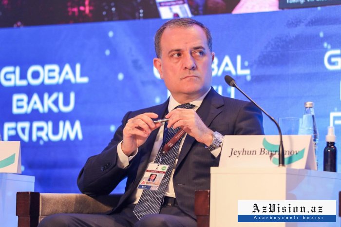     Jeyhun Bayramov  : "Exhortamos a toda la comunidad internacional a crear el nuevo orden mundial"  