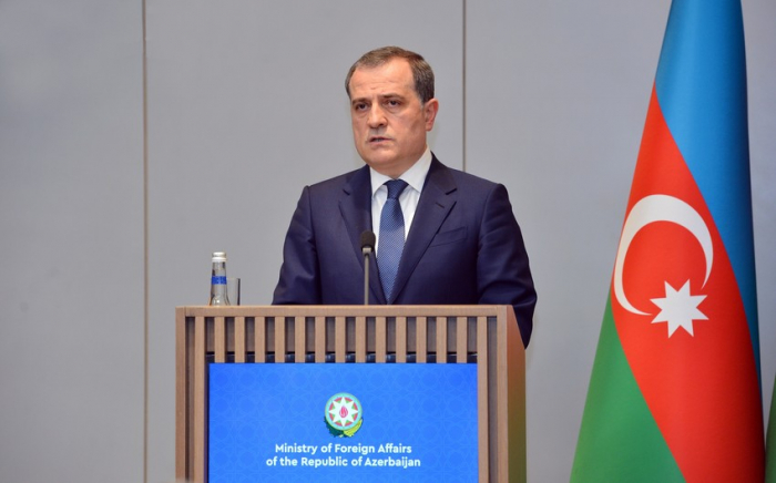     Aserbaidschanischer Außenminister:   Aserbaidschan hat während des zweiten Karabach-Krieges das humanitäre Völkerrecht eingehalten  