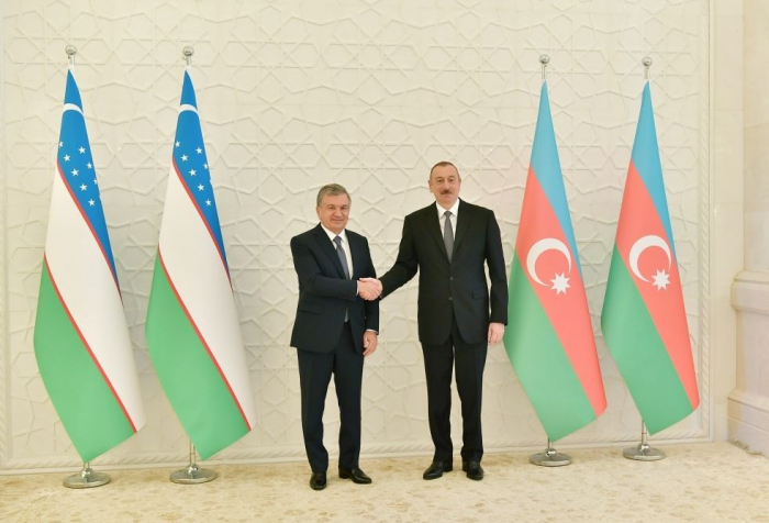Ilham Aliyev holds phone talks with Uzbekistan