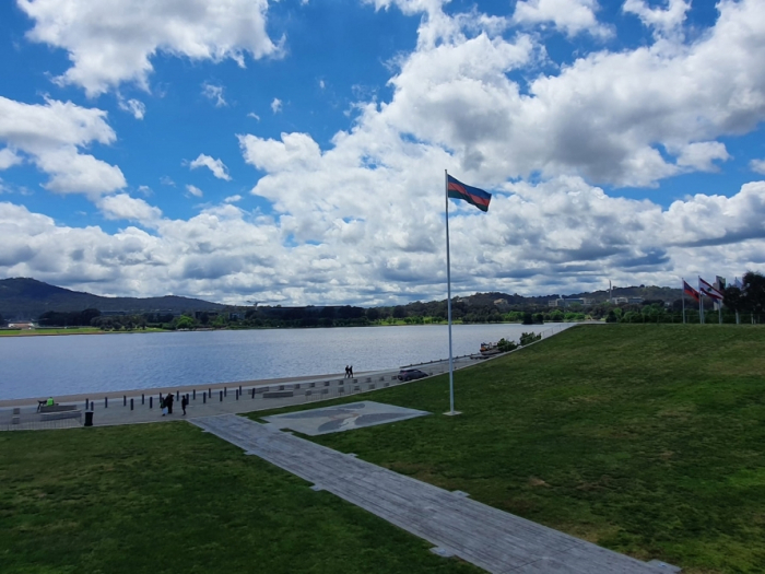 Aserbaidschanische Flagge zum ersten Mal in Canberra gehisst