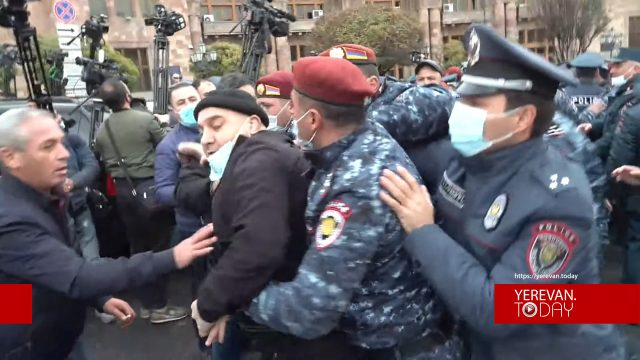   Protest held outside Armenian government building  