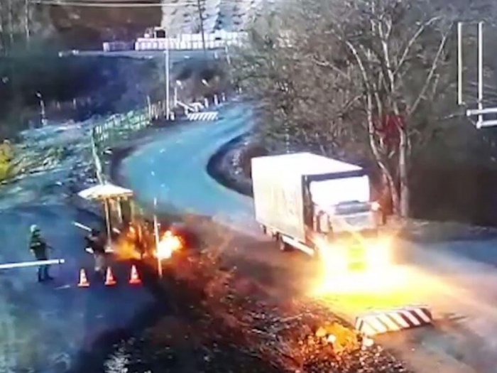   Un terrorista armenio lanza granada contra puesto militar azerbaiyano -   VIDEOS    
