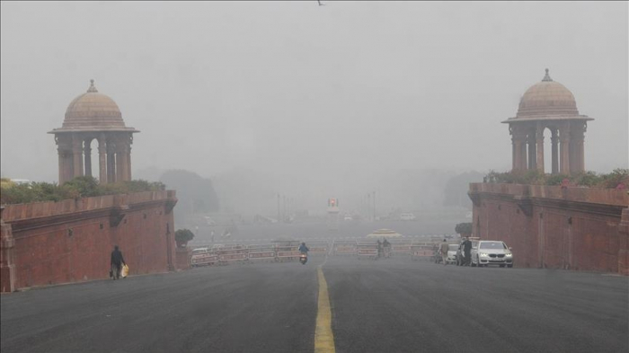 India forced to take emergency measures as polluted capital gasps for air
 