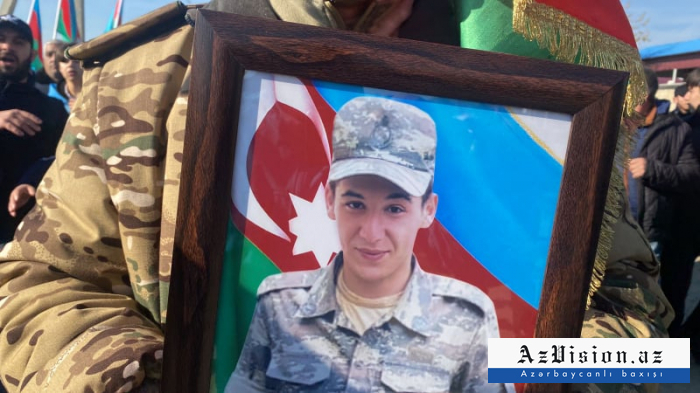   Aserbaidschanischer Soldat begraben –   FOTOS    