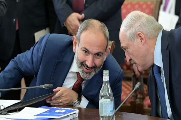 Lukashenko and Pashinyan discuss situation on Armenia-Azerbaijan border