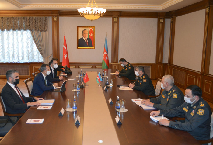   Azerbaijani defense minister meets with delegation of Turkey’s ASELSAN  
