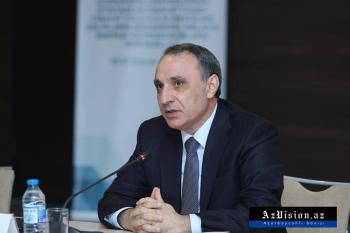   Präsident Aliyev verleiht Kamran Aliyev einen besonderen Rang  
