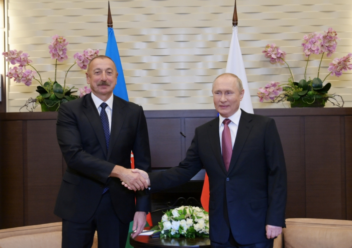   Vladimir Poutine remercie le président Ilham Aliyev  